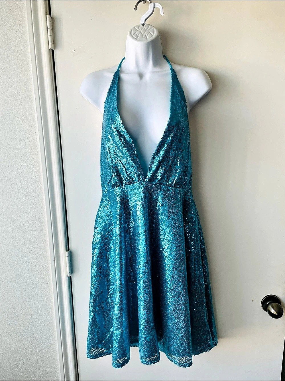 R. Vivimos Blue Sequin Halter Mini Dress Size 12/14 NWT